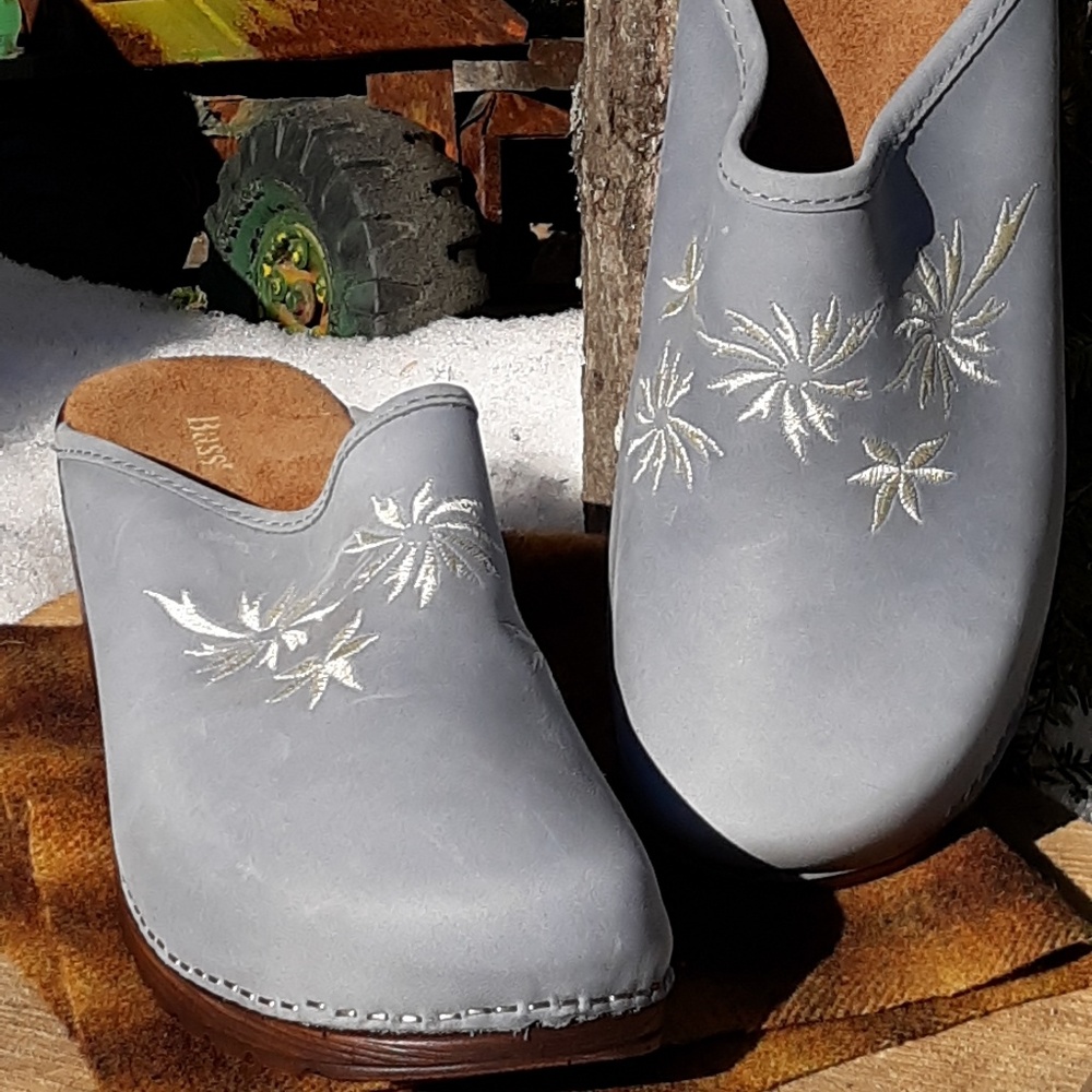 Spring on You! Bass Suede Leather Size 11